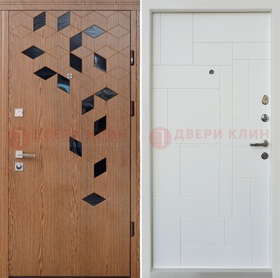 Коричневая металлическая дверь МДФ внутри белого цвета ДМ-256 в Тольятти