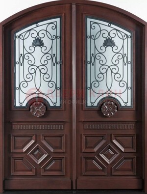 Арочная коричневая парадная дверь ДПР-66 в Тольятти