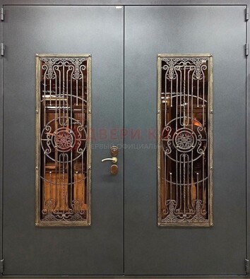 Входная металлическая парадная дверь со стеклом и ковкой ДПР-81 в Балашихе