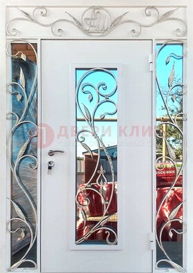 Белая входная дверь порошок со стеклом и ковкой ДСК-165 в Тольятти