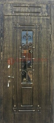 Зеленая входная дверь со стеклом и ковкой ДСК-67 в Тольятти