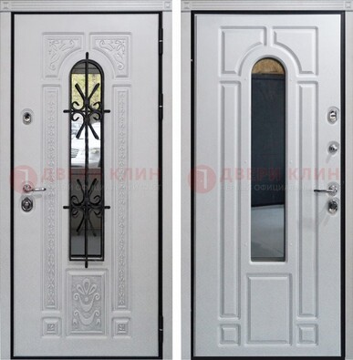Белая стальная дверь с виноритом и ковкой снаружи ДВТ-197 в Тольятти