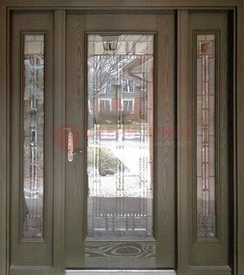 Коричневая стальная дверь с массивом дуба с витражом ВЖ-16 в Тольятти