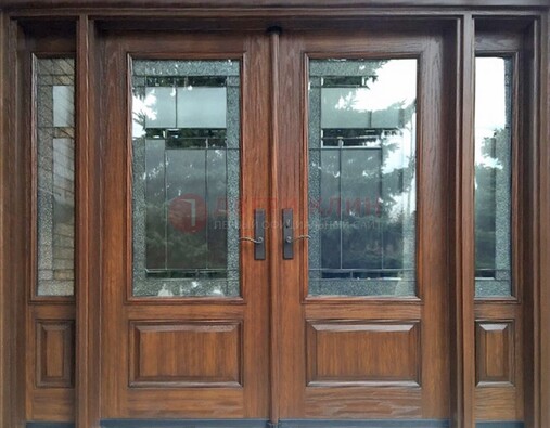 Распашная стальная дверь с массивом с витражом и фрамугами ВЖ-21 в Тольятти